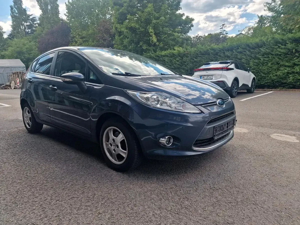 Gebraucht Ford Fiesta 120 PS (88 kW) 2011 Grau Limousine