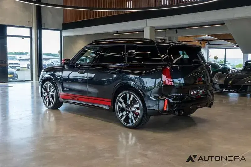 Gebraucht Mini John Cooper Works 300 PS (220 kW) 2024 Schwarz Kleinwagen