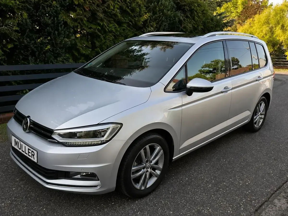 Gebraucht VW Touran Sound 116 PS (85 kW) 2017 Silber Van / Kleinbus