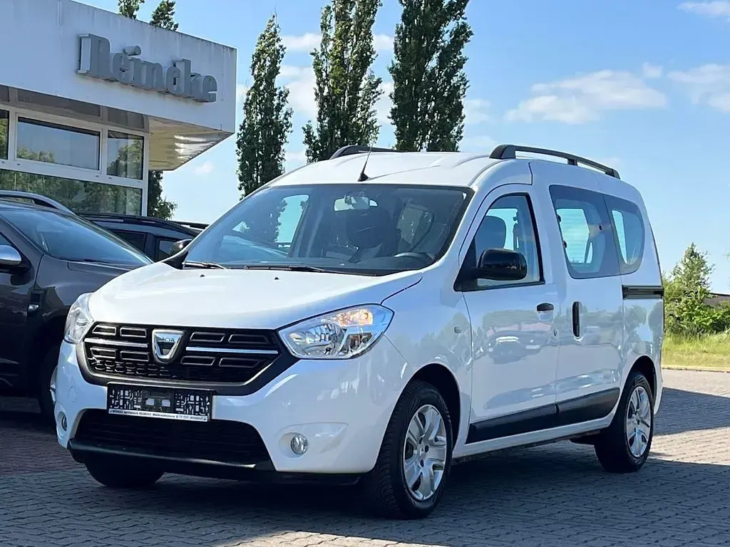Gebraucht Dacia Dokker Comfort 116 PS (85 kW) 2019 Weiß Van / Kleinbus