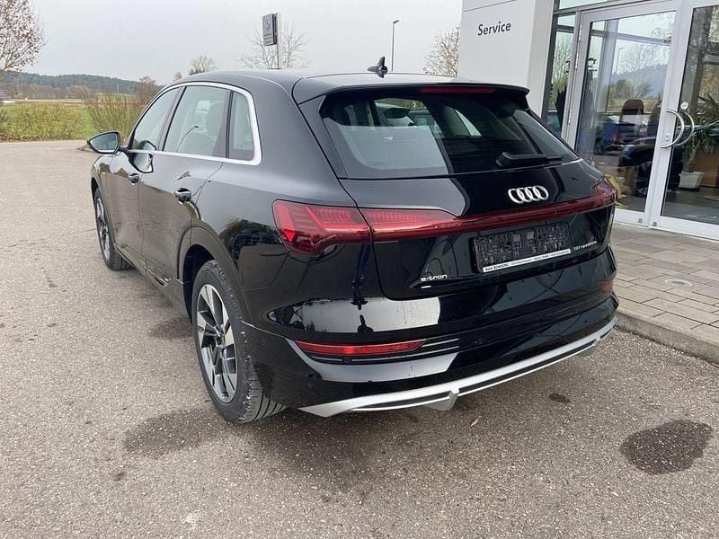 Gebraucht Audi e-tron S-Line 230 kW (313 PS) 2022 Schwarz SUV
