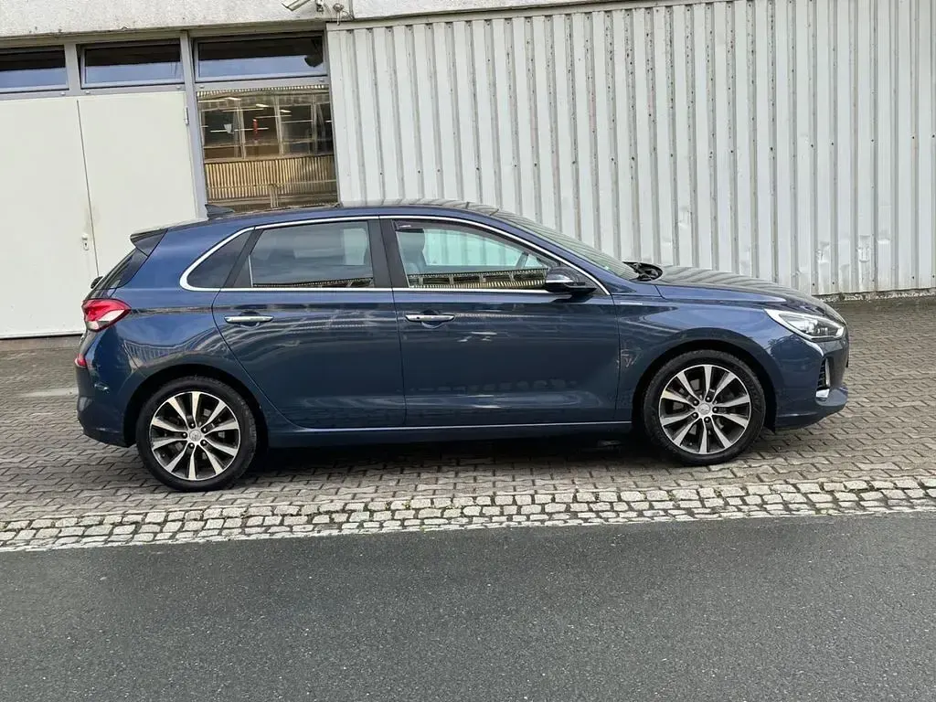 Gebraucht Hyundai i30 Premium 110 PS (80 kW) 2017 Limousine
