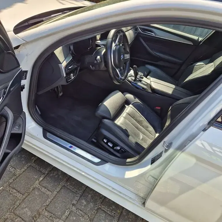 Gebraucht BMW 530 Performance 265 PS (194 kW) 2018 Weiß Kombi