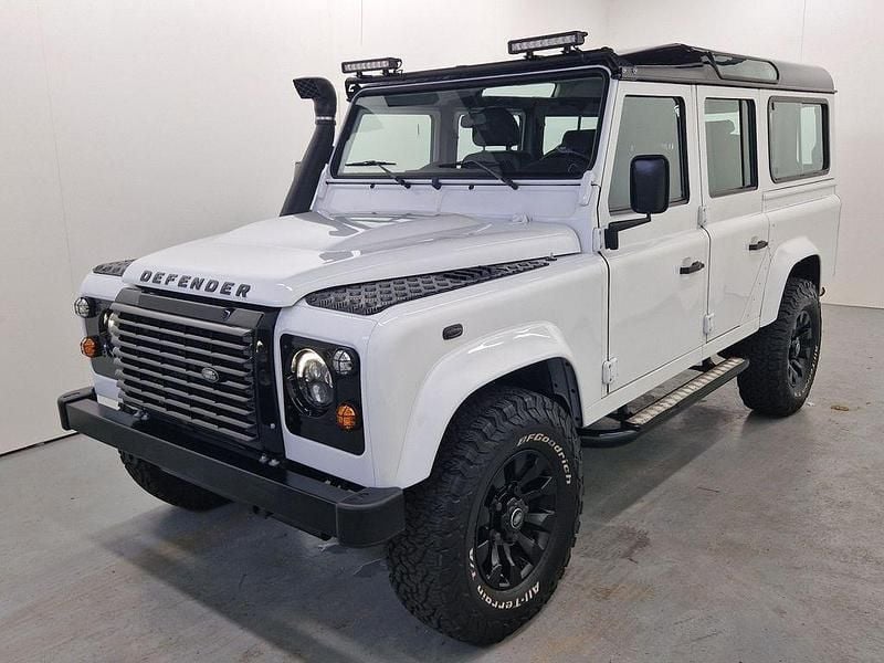 Weiß Gebraucht 2011 Land Rover Defender S SUV | 49.990 € - Bild 1/4