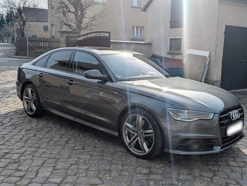 Gebraucht Audi A6 Ambiente 320 PS (235 kW) 2018 Grau Limousine