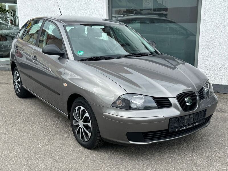 Grau Gebraucht 2004 Seat Ibiza Stella Limousine | 3.590 € (Teuer) - Bild 1/4