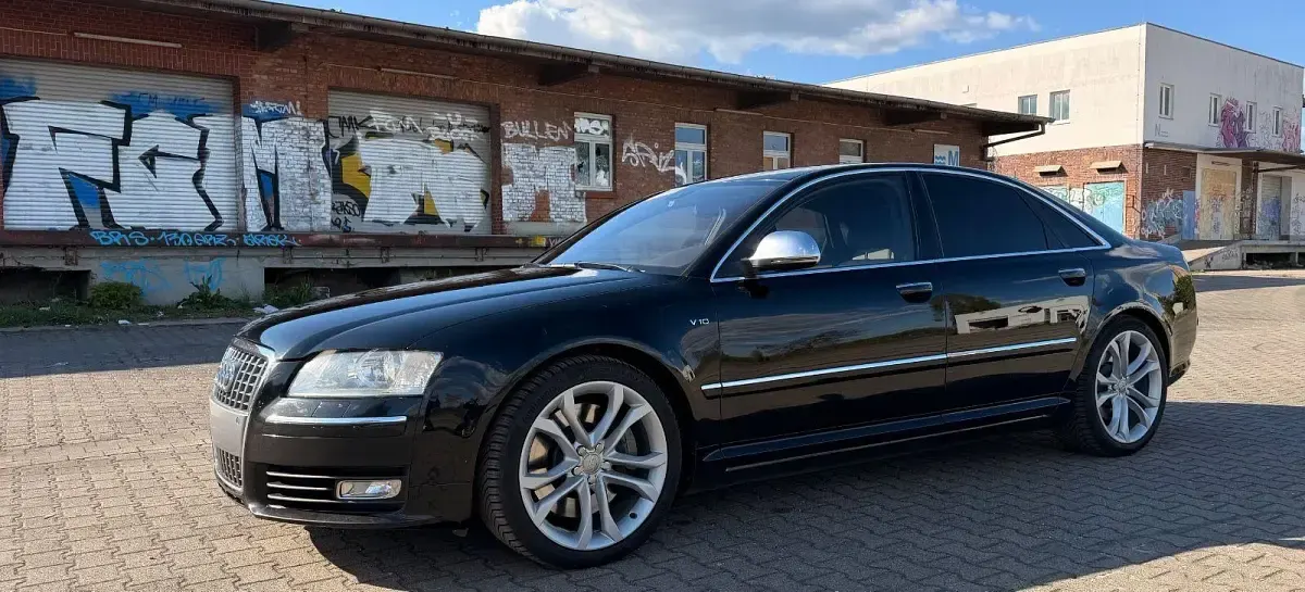 Second-hand Audi S8 Exclusive 450 CP (330 kW) 2008 Negru Berlinǎ