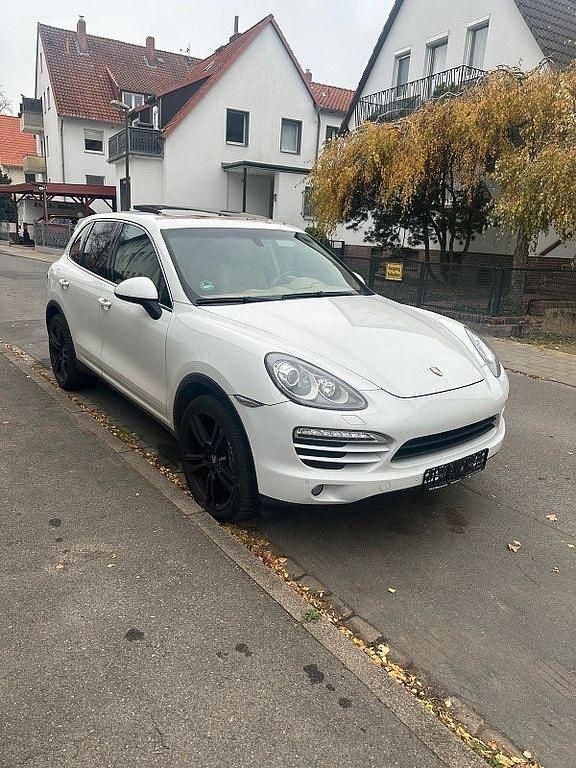 Weiß Gebraucht 2013 Porsche Cayenne SUV | 13.999 € (Guter Preis) - Bild 1/4