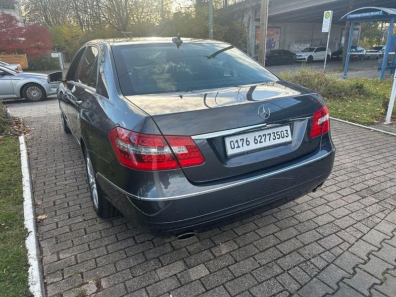 Gebraucht Mercedes E350 272 PS (200 kW) 2011 Grau Limousine