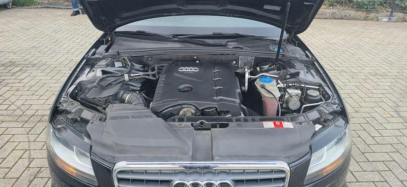 Gebraucht Audi A4 Ambiente 160 PS (117 kW) 2010 Schwarz Limousine