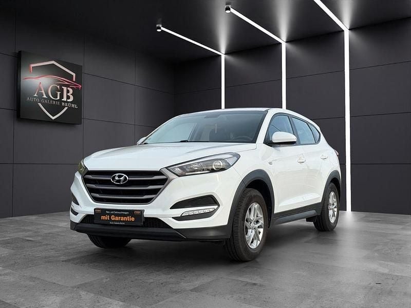 Weiß Gebraucht 2016 Hyundai Tucson Classic SUV | 11.190 € (Fairer Preis) - Bild 1/4