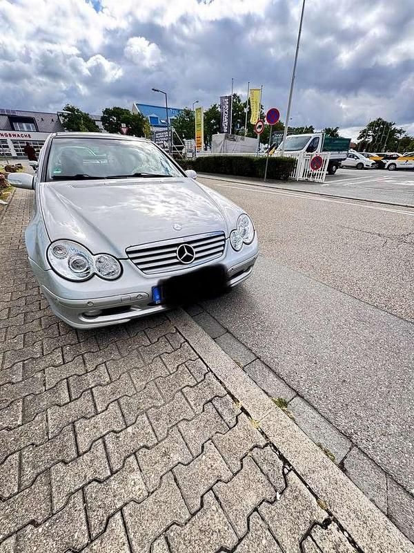 Gebraucht 2001 Mercedes C200 Coupé | 1.500 € (Fairer Preis) - Bild 1/4