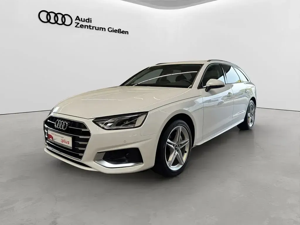 Gebraucht Audi A4 Advanced 204 PS (150 kW) 2023 Weiß Kombi