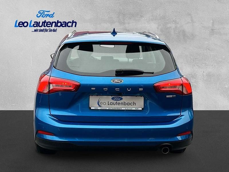 Gebraucht Ford Focus Cool & Connect 125 PS (91 kW) 2021 Blau Limousine