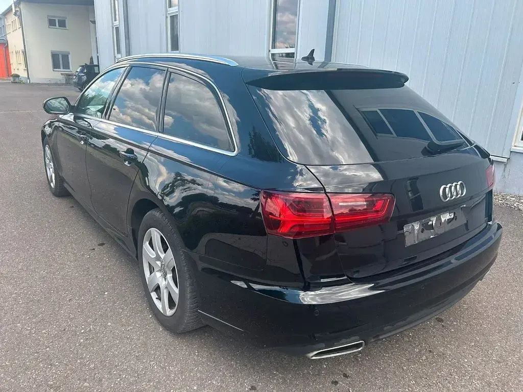 Gebraucht Audi A6 Comfort 218 PS (160 kW) 2015 Schwarz Kombi
