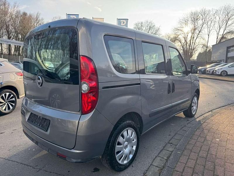 Gebraucht Opel Combo Edition 95 PS (69 kW) 2012 Grau Van / Kleinbus