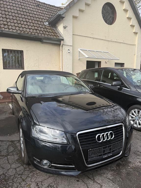Gebraucht Audi A3 Cabriolet Attraction 105 PS (77 kW) 2011 Schwarz Cabrio