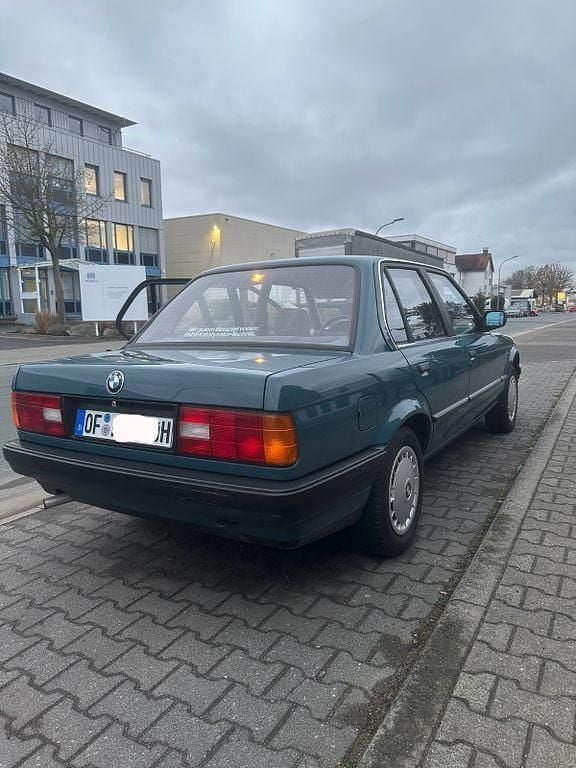 Gebraucht BMW 316 102 PS (75 kW) 1987 Blau Limousine