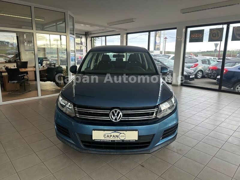 Gebraucht VW Tiguan Trendline 122 PS (89 kW) 2015 Blau SUV