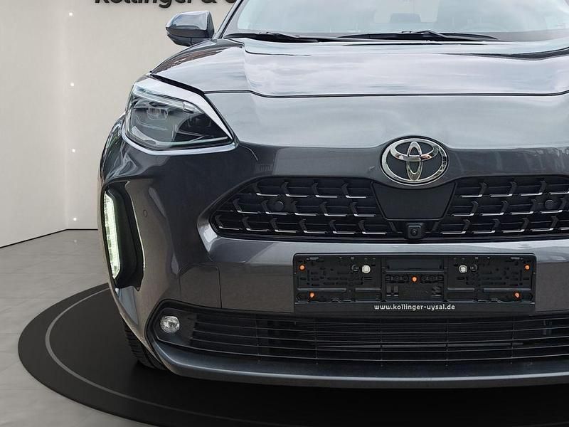 Gebraucht Toyota Yaris Cross Style 131 PS (96 kW) 2024 Marlingrau metallic SUV