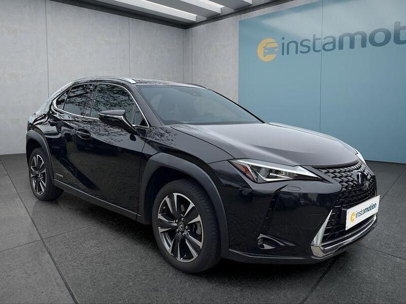Gebraucht Lexus UX 184 PS (135 kW) 2022 Schwarz SUV