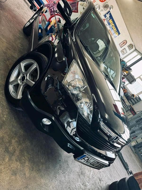 Schwarz Gebraucht 2010 Honda CR-V SUV | 7.600 € (Etwas zu teuer) - Bild 1/4