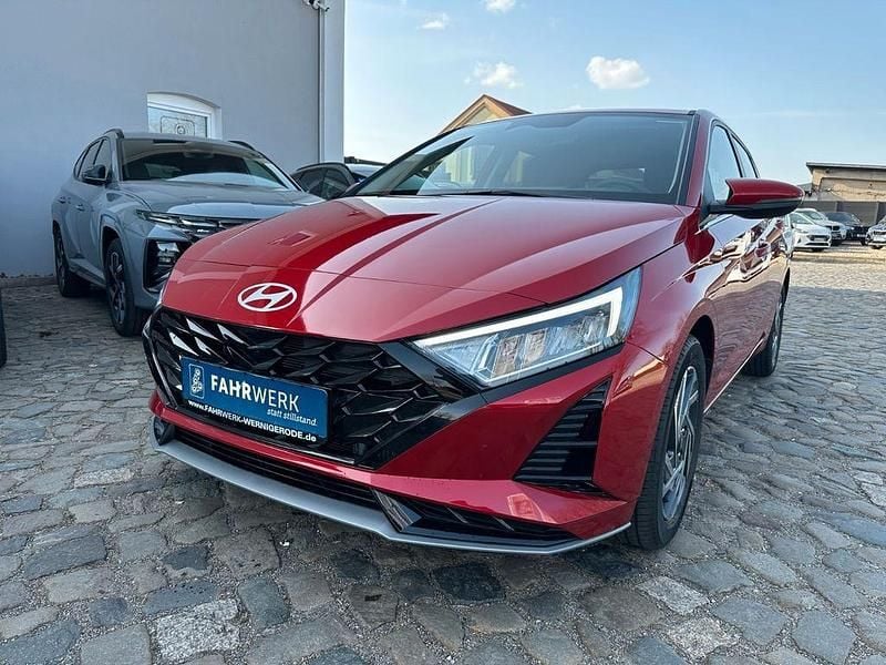 Neu Hyundai i20 GO! 101 PS (74 kW) 2025 Rot Kleinwagen