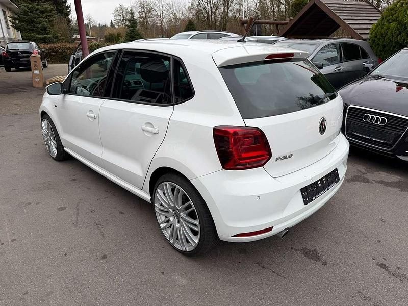 Gebraucht VW Polo LOUNGE 105 PS (77 kW) 2015 Pure white Kleinwagen