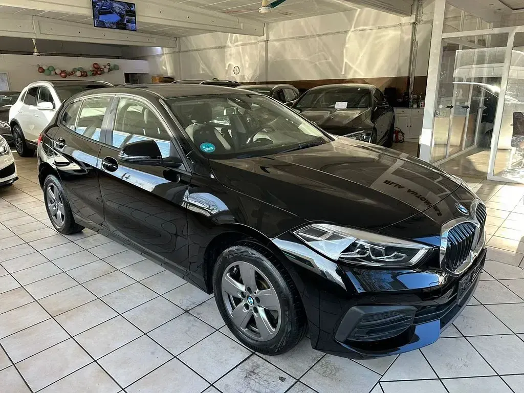 Gebraucht BMW 118 Advantage 150 PS (110 kW) 2022 Schwarz Kleinwagen