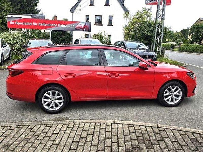 Gebraucht Seat Leon Style 150 PS (110 kW) 2021 Rot Limousine
