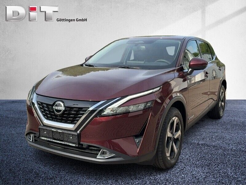 Burgundy metallic Gebraucht 2023 Nissan Qashqai 360º SUV | 27.990 € (Fairer Preis) - Bild 1/4