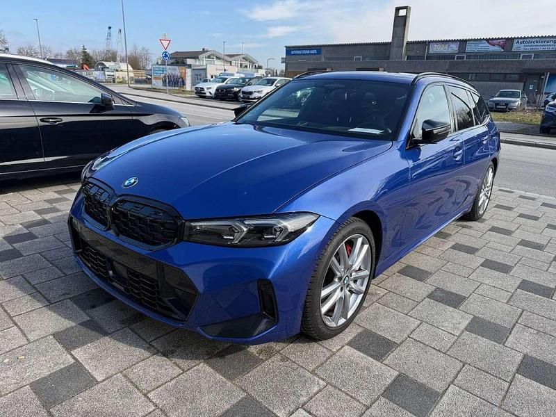 Gebraucht BMW 340 374 PS (275 kW) 2023 Portimao blau Kombi