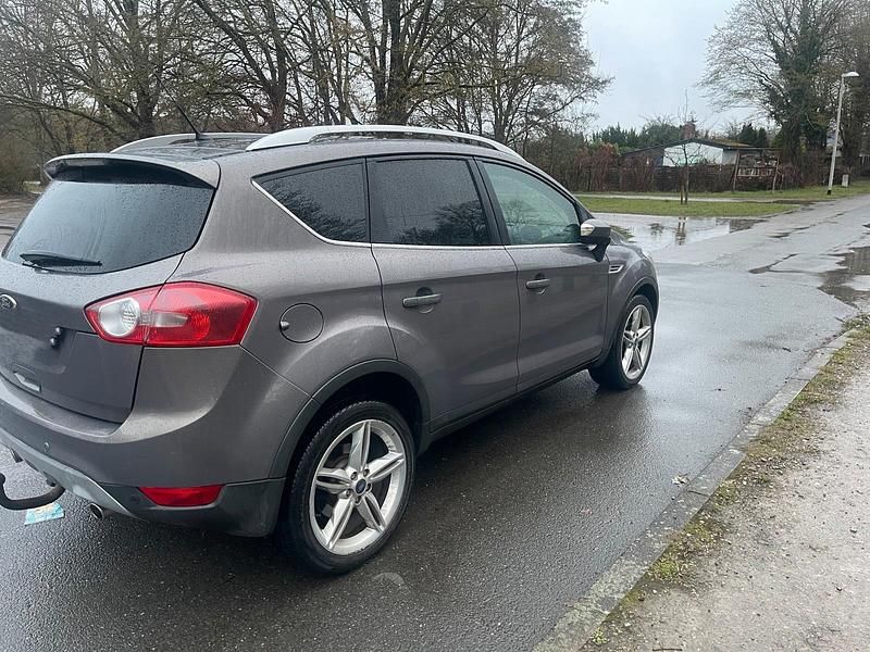 Gebraucht Ford Kuga 140 PS (102 kW) 2012 Braun SUV