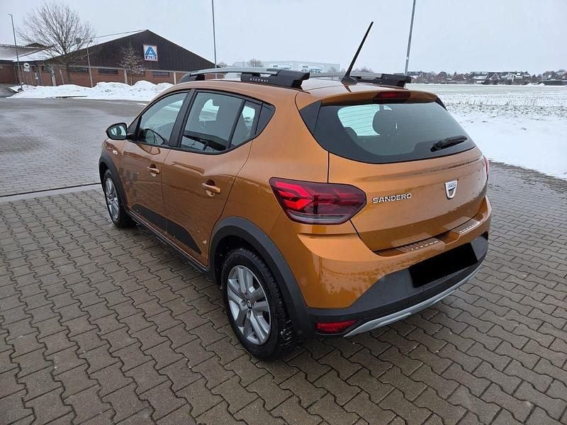 Gebraucht Dacia Sandero Comfort 91 PS (66 kW) 2021 Orange SUV