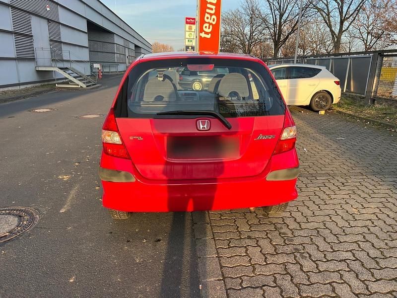 Gebraucht Honda Jazz 77 PS (56 kW) 2006 Rot Kleinwagen