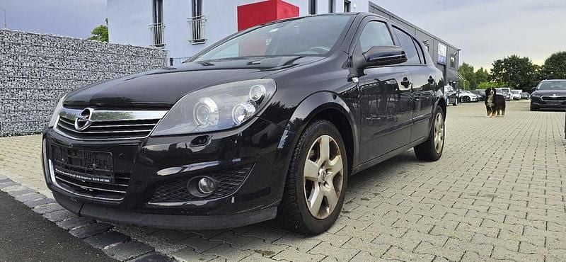 Schwarz Gebraucht 2008 Opel Astra Innovation Limousine | 990 € (Superpreis) - Bild 1/4