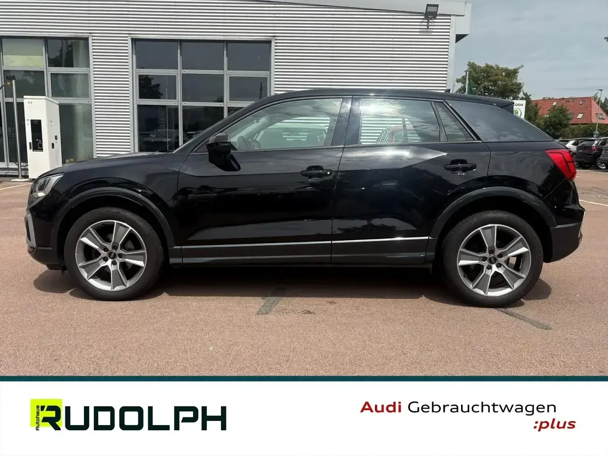 Gebraucht Audi Q2 Advanced Plus 150 PS (110 kW) 2021 Mythosschwarz SUV