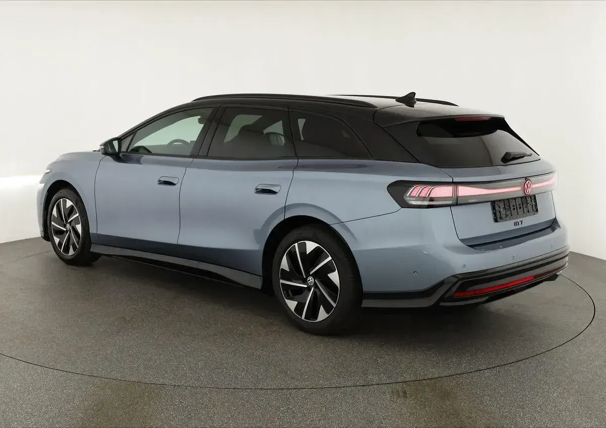 Neu VW ID.7 IQ Drive 210 kW (286 PS) 2026 Stonewashed blue metallic/ dach schwarz Kombi