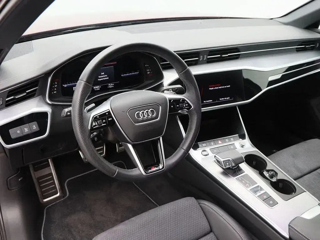 Gebraucht Audi A6 Competition 204 PS (150 kW) 2024 Rot Limousine