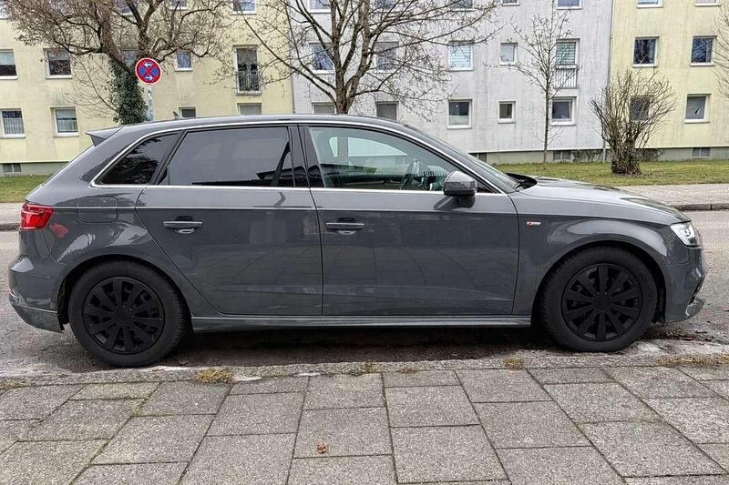 Gebraucht Audi A3 S-Line 150 PS (110 kW) 2018 Grau Limousine