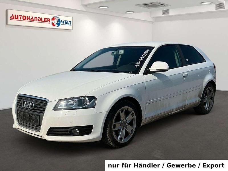 Gebraucht Audi A3 Ambition 125 PS (91 kW) 2010 Weiß Kleinwagen