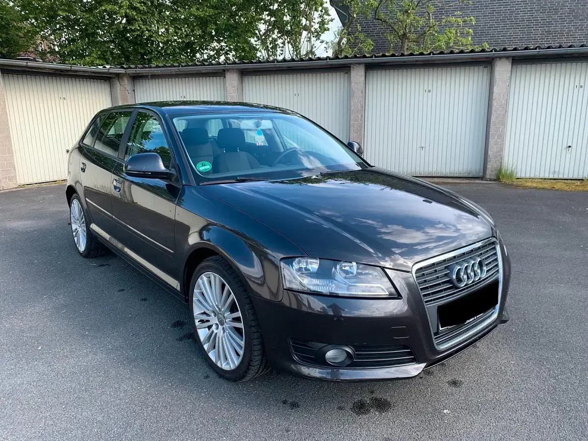 Gebraucht Audi A3 105 PS (77 kW) 2009 Braun Kleinwagen