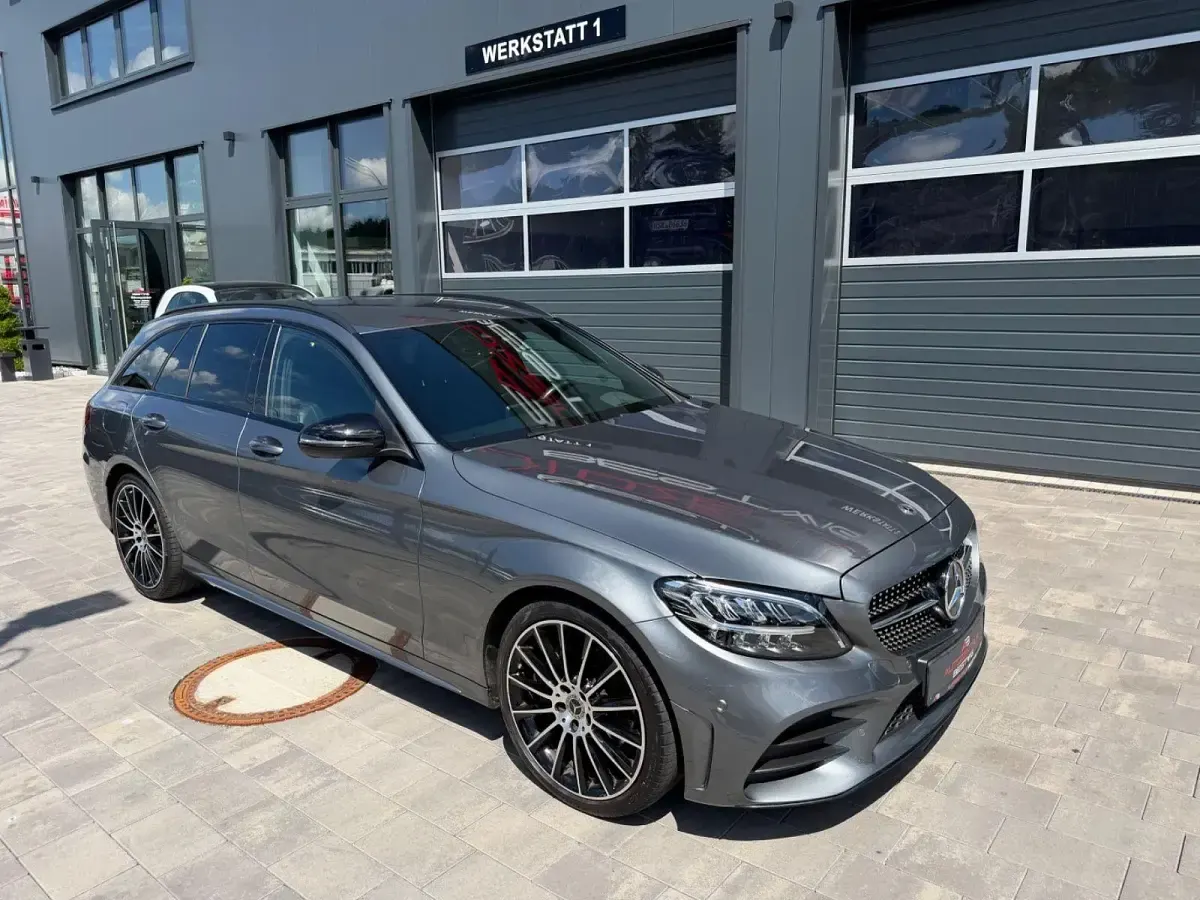 Gebraucht Mercedes C180 AMG line 156 PS (114 kW) 2020 Grau Kombi