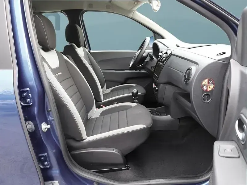 Gebraucht Dacia Lodgy Stepway 131 PS (96 kW) 2021 Blau Van / Kleinbus