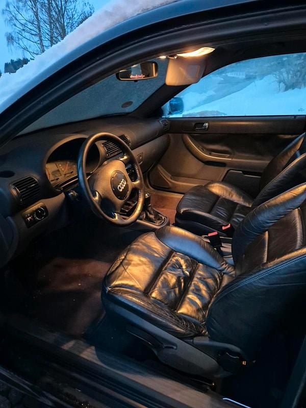 Gebraucht Audi A3 150 PS (110 kW) 1999 Blau Kleinwagen