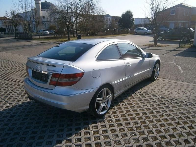 Gebraucht Mercedes CLC180 143 PS (105 kW) 2008 Silber Kleinwagen