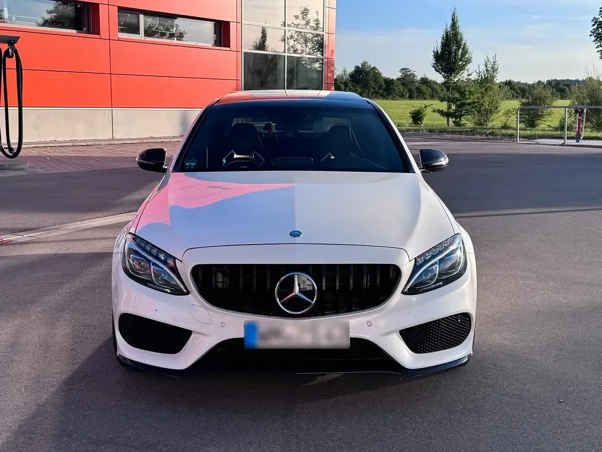 Gebraucht Mercedes C43 AMG AMG 367 PS (269 kW) 2018 Weiß Limousine