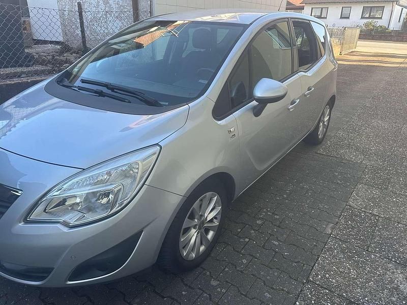 Gebraucht Opel Meriva 120 PS (88 kW) 2012 Silber Van / Kleinbus