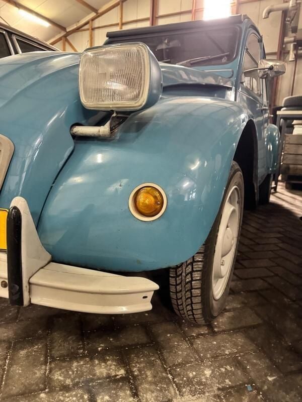 Blau Gebraucht 1981 Citroën 2CV Kleinwagen | 10.750 € - Bild 1/4