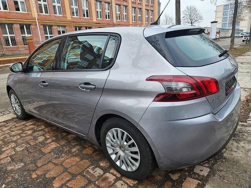 Gebraucht Peugeot 308 Access 110 PS (80 kW) 2018 Grau Limousine